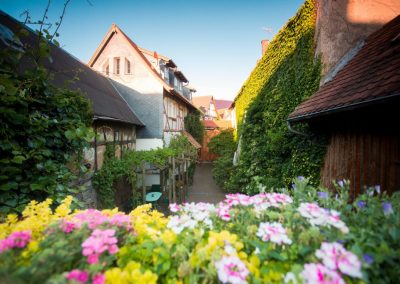 Innenhof Beate Bed and Breakfast Pension Münzenberg